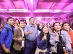 luhut-dan-anak-muda.jpg