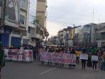 massa-akumulasi-kemarahan-buruh-dan-rakyat-akbar-menolak-omnibus-law-senin-12102020.jpg