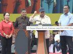 para-buruh-di-Lapangan-Monas-Jakarta-Kamis-152025.jpg