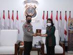 polda-sumut-terima-penghargaan.jpg