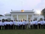 presiden-joko-widodo-dan-wakil-presiden-jusuf-kalla-berfoto-bersama-para-menteri.jpg