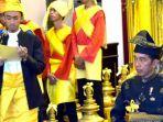 presiden-joko-widodo-dianugrahi-gelar-taunku-seri-indra-utama.jpg