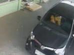 rekaman-cctv-rekaman-mobil-yang-sdas.jpg