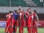 skuat-persija-saat-bersiap.jpg
