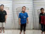 tampang-ketiga-pelaku-setelah-diamankan-di-Polsek-Medan-Baru.jpg
