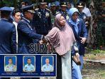 tangis-perwira-tni-au-saat-pemakaman.jpg