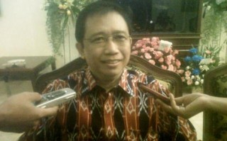Pimpinan Sidang Paripurna Diusulkan Diganti - marzuki-alie-dengan-batik-ntt-1.jpg