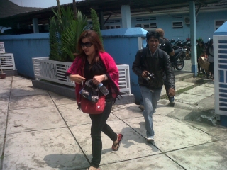 Massa Lempari Penumpang Yang Menuju Bandara Polonia - bandara_2.jpg