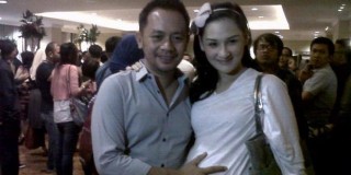 Mona Ratuliu: Tetap Menonton Konser - MONA.jpg