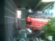 Bus,_tabrak_rumah_di_Jalan_Ngumban_Surbakti(1).jpg