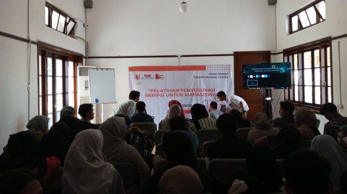 Ganjar Milenial Center Berikan Trik Menyusun Skripsi kepada Mahasiswa di Cilacap