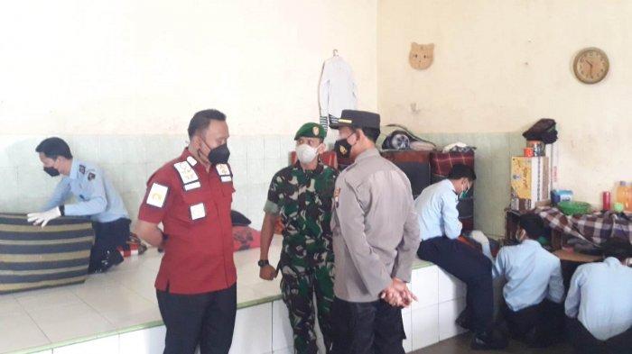 Pasukan Gabungan TNI-Polri Geledah dan Periksa 144 Warga Binaan Rutan Kudus, Ada Apa?