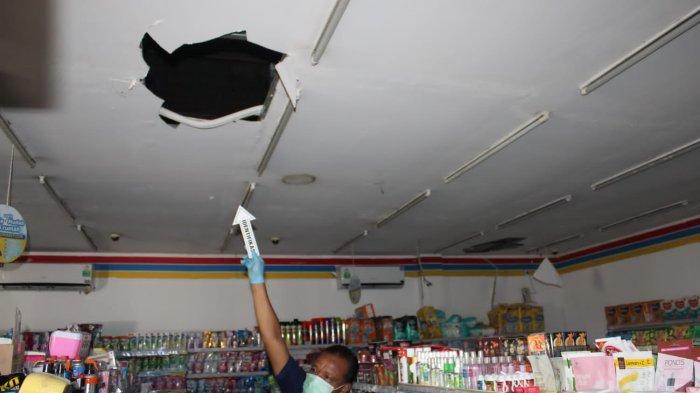 Maling Lubangi Plafon Indomaret Pati, Barang-barang Ludes
