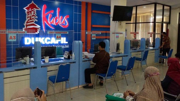 Disdukcapil Kudus Buka saat Lebaran, Nafrida: Senang Mudik Sekalian Benahi Kesalahan Pencatatan