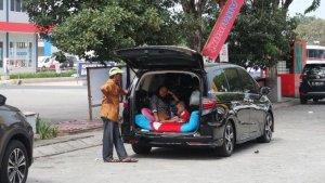 Pemudik-ubah-kabin-mobil-jadi-kasur-berjalan-kasus-kabni-mobil-mudik.jpg