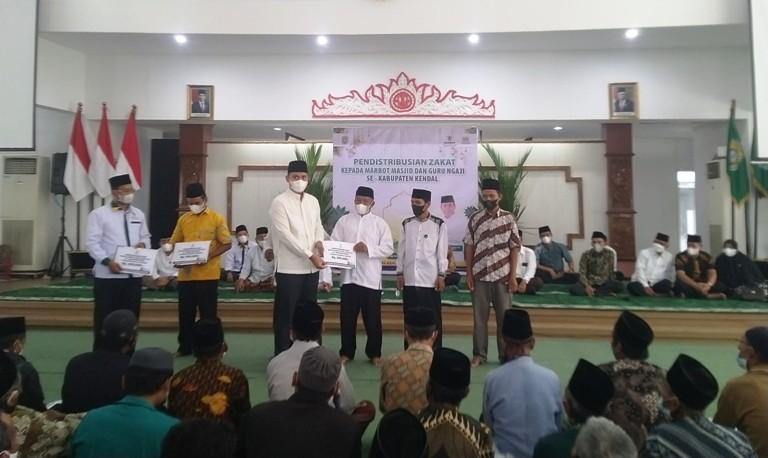 286 Guru Ngaji dan 964 Marbot Masjid di Kendal Dapat Insentif Rp 500 ribu