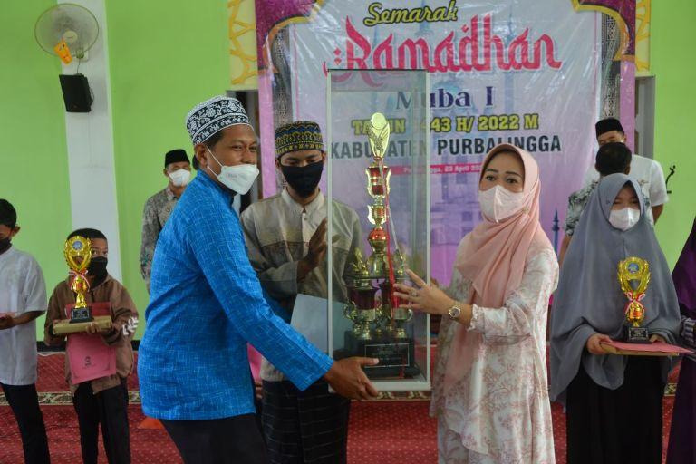 Bupati Tiwi Apresiasi Upaya Memotivasi Anak Belajar Agama Melalui Program Semarak Ramadhan