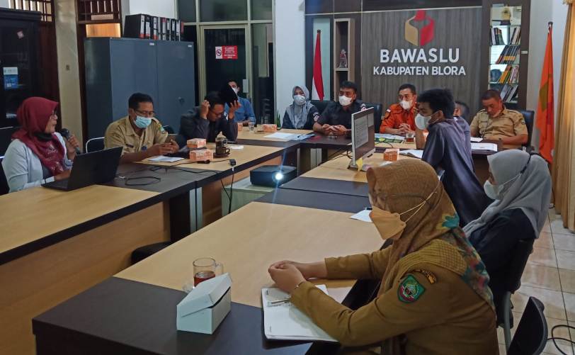 Badan-Pengawas-Pemilihan-Umum-Bawaslu-Kabupaten-Blora-menggelar-Rapat-Kerja.jpg