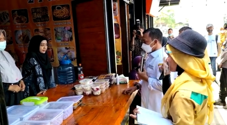 Resmikan Pusat Kuliner dan Oleh-oleh BTP Batang, Bupati Wihaji Minta Jaga Rasa dan Harga