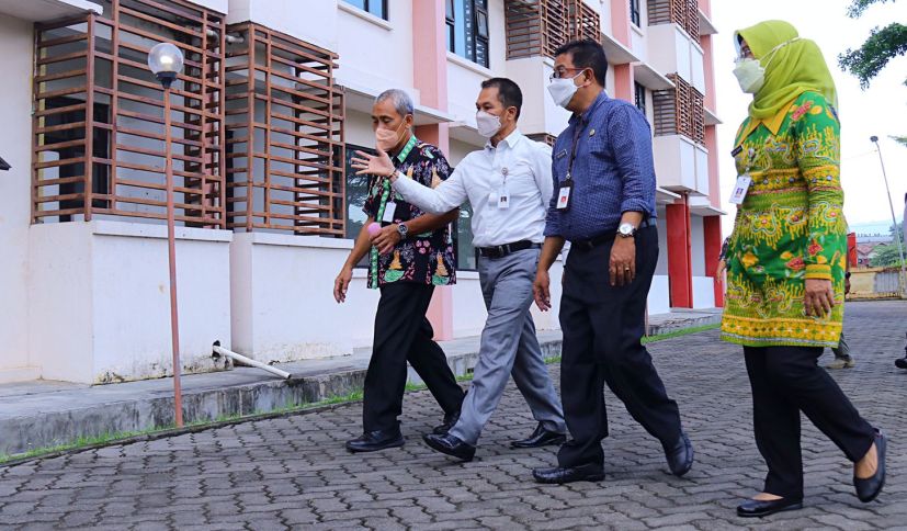 Ketahuan Berkeliaran, Warga Kudus Positif Covid-19 Dievakuasi Paksa ke Tempat Isolasi Terpusat