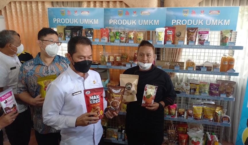 Pelaku UMKM Kudus Ingin Produknya Masuk Toko Modern Berjejaring? Hartopo: Tingkatkan Kualitasnya