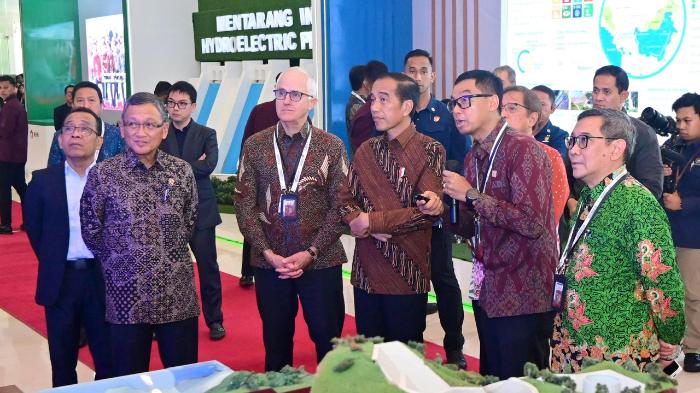 Di Hadapan Presiden RI Joko Widodo, Dirut PLN Paparkan Pengembangan Hydropower di Tanah Air