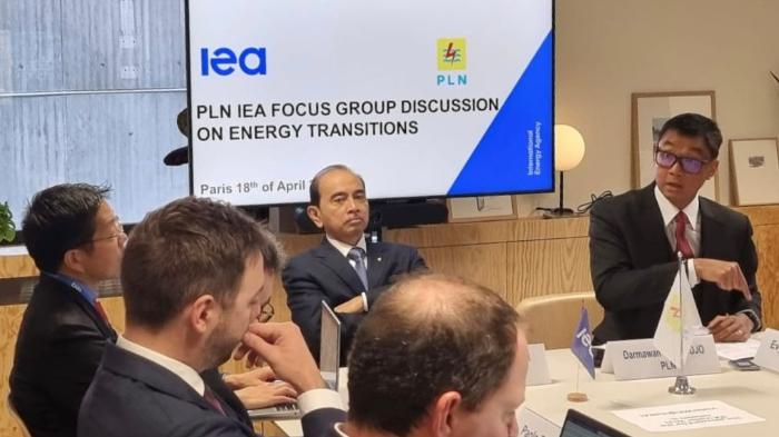 Diskusi-Intensif-dengan-IEA-Dirut-PLN-Paparkan-Strategi-Wujudkan-Transisi-Energis45354.jpg