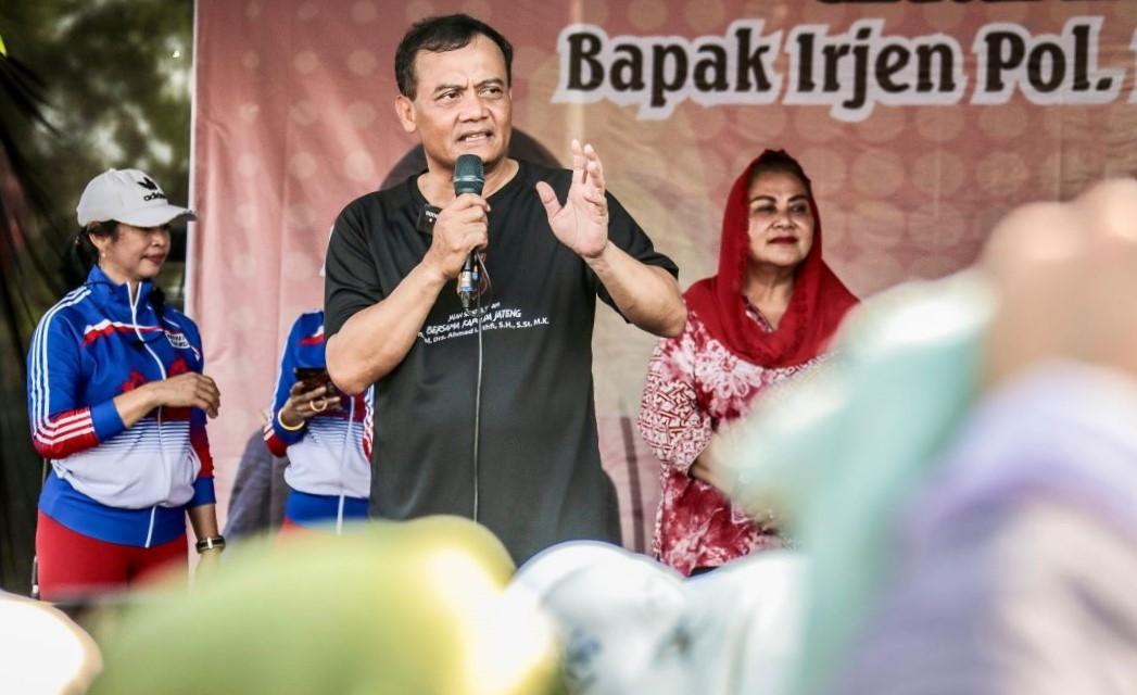 Kapolda-Jawa-Tengah-Irjen-Pol-Ahmad-Luthfi-hadiri-acara-jalan-sehat.jpg