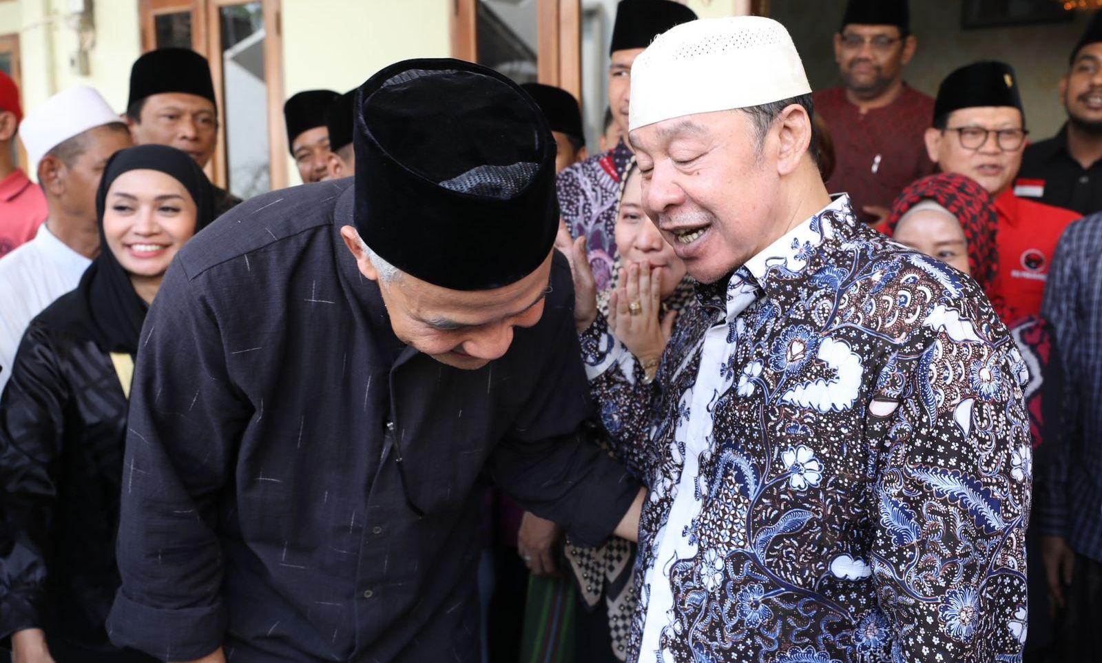 Sowan Pengasuh Ponpes Buntet Cirebon, Ganjar Dapat Banyak Wejangan soal Kebangsaan