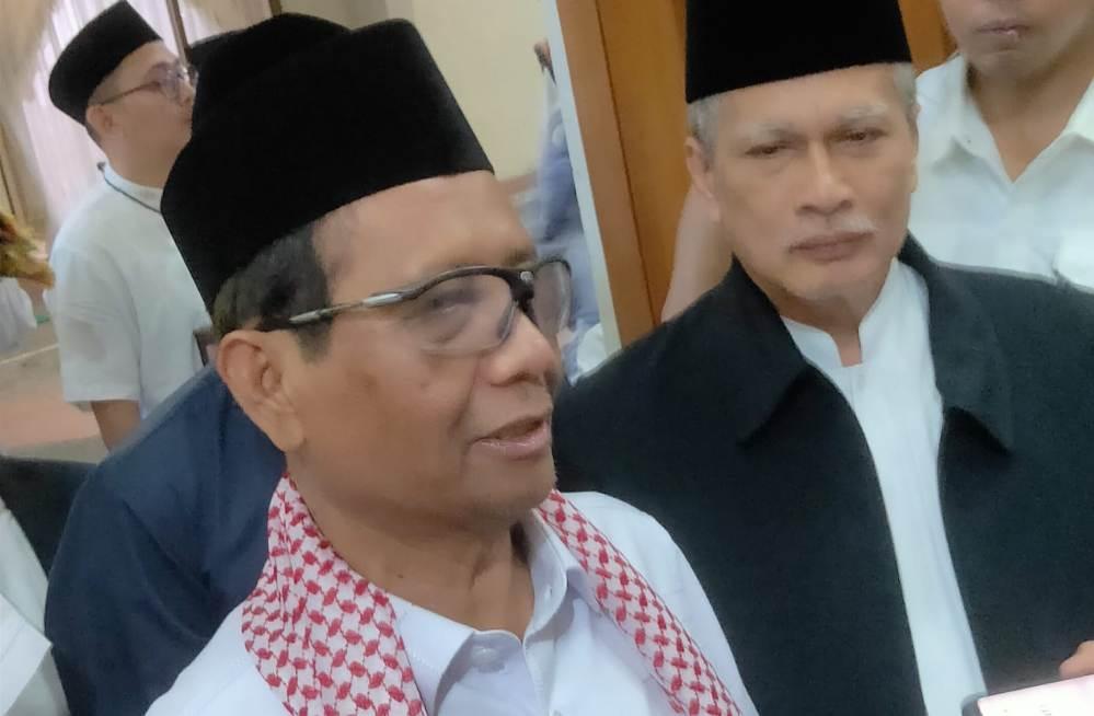 Menkopolhukam-Mahfud-MD-menjelaskan-al-zaytun.jpg