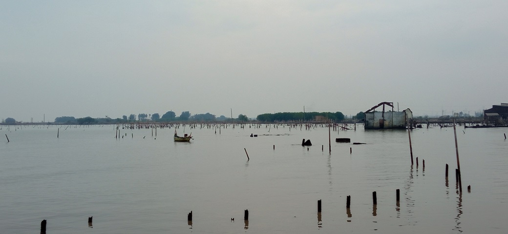 Tahun 1985, Jarak Pemukiman Tambakrejo Semarang dengan Pantai 1,5 Km, Kini Laut di Belakang Rumah