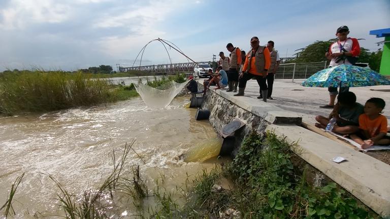 Tiga Pompa Sedot Genangan Air, Diharapkan Bisa Atasi Banjir di Jati Wetan Kudus
