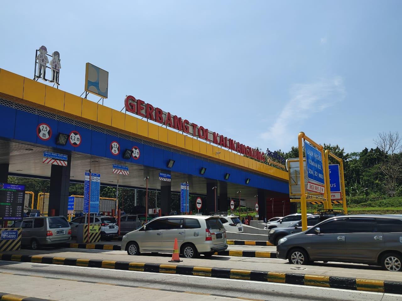 Polisi Terapkan One Way Lokal dari Ruas Tol Jatingaleh Hingga GT Kalikangkung