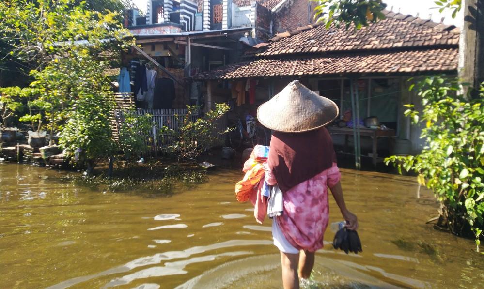 2 Pekan Tinggal di Pengungsian Payaman, Ginarti Nekat Pulang: di Sana Nyaman, tapi Tak Ada Teman