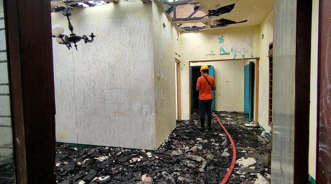 Update Kebakaran Rumah di Semarang Hanguskan Seluruh Tubuh Nenek Renta, Warga Curiga karena Ini