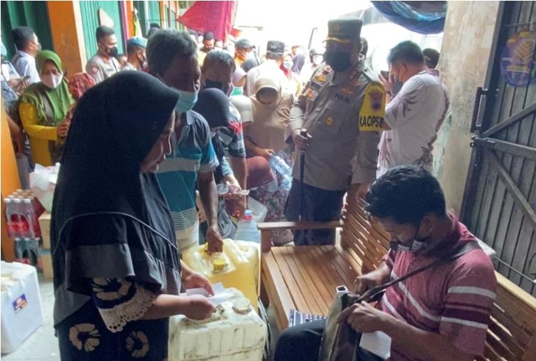 Pastikan Stok Aman, Polres Demak Kawal 2 Pengiriman Minyak Goreng Curah Hari Ini