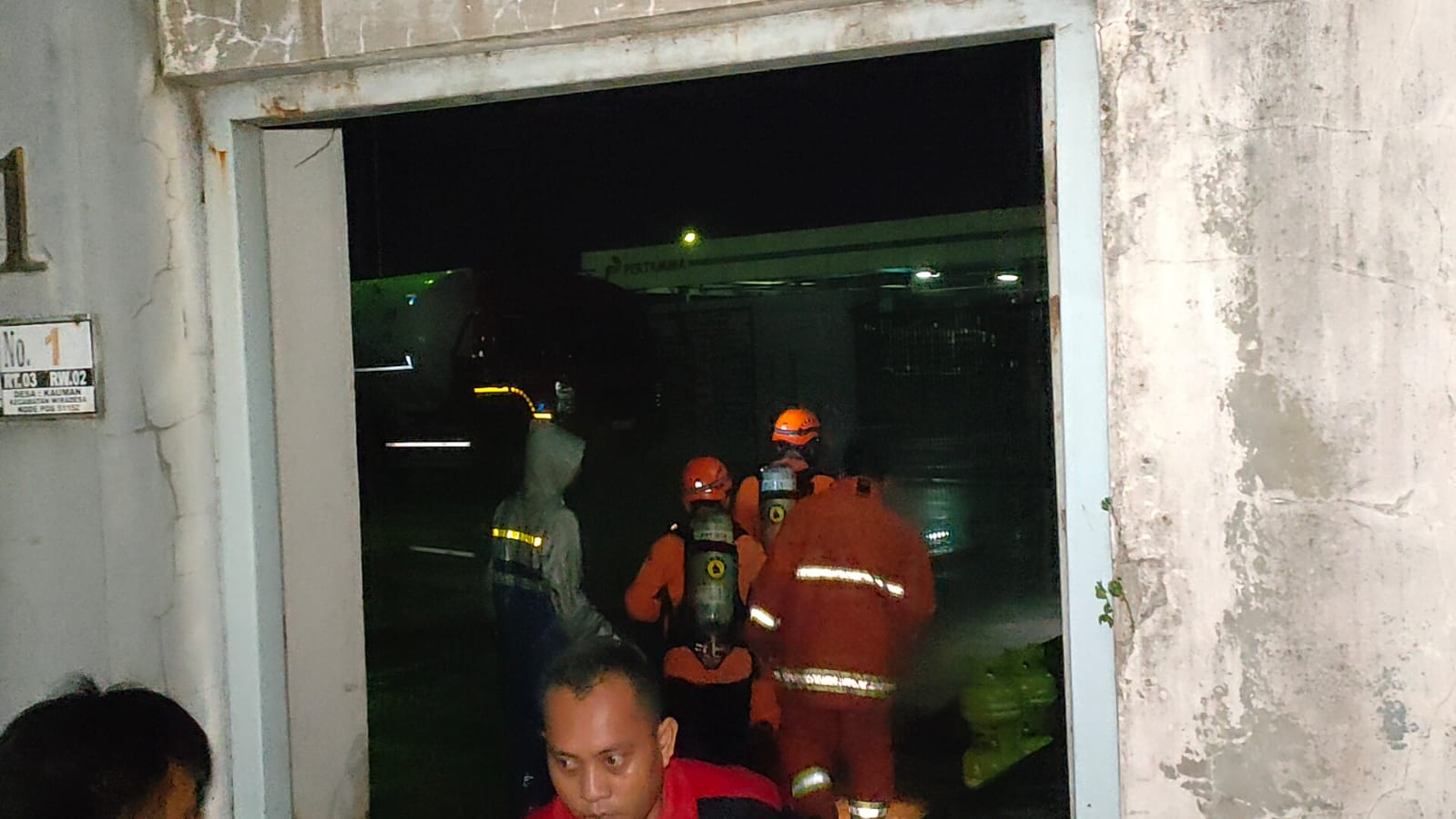 Mobil Tangki Gas Milik Pertamina Bocor, saat Loading di SPPBE Wiradesa Pekalongan