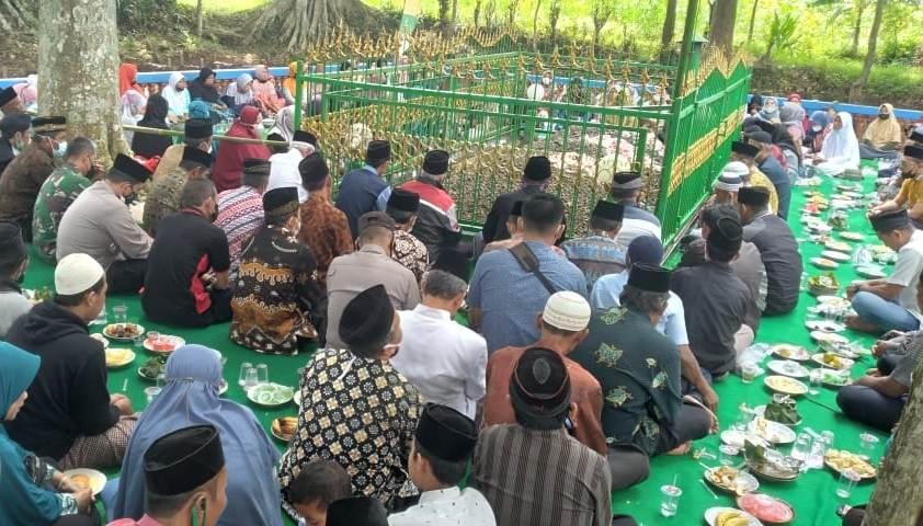 Uniknya Sadranan Eyang Demang di Temanggung, Wajib Ada Menu Daging Kambing tapi Dilarang Dicicipi