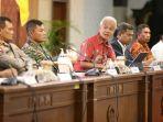 Ganjar-Pranowo-memimpin-Rakor-Forkopimda.jpg