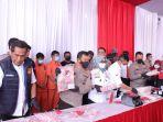 Kapolda-Jateng-merilis-ungkap-kasus-uang-palsu.jpg