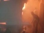 Gudang Tiner dan Tinta di Pedurungan Semarang Terbakar Hebat, Diduga Tersambar Api Kompor Angkringan