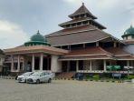 Masjid-Agung-Darussalam-Cilacap.jpg