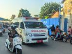 Mobil-ambulans-keracunan-massal-pati.jpg