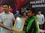 Berhasil Kejar Pelaku Begal Payudara, Ojek Online Ini Dapat Penghargaan dari Polrestabes Semarang