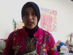 Owner-Lontong-Mbleyer-36-Polwan-Briptu-Arnia-Jovi.jpg