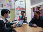 Pasien-mengakses-pelayanan-gratis-antar-obat-di-RSUD-dr-Loekmono-Hadi-Kudus.jpg