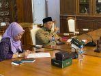 Penjaat-Pj-Bupati-Jepara-Edy-Supriyanta-memimpin-rapat.jpg