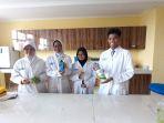 Ssiswa-MAN-2-Kudus-buat-bioreaktor-penghasil-oksigen-dari-bahan-baku-seledri.jpg