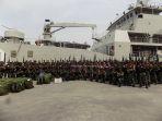 TNI AL Angkut 1.056 Personel TNI AD dan 116 Kendaraan Tempur pada Latopsratmin di Teluk Lampung