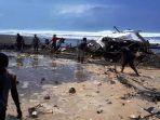 gelombang-pasang-gelombang-tinggi-air-pasang-Pantai-Indah-Widarapayung.jpg